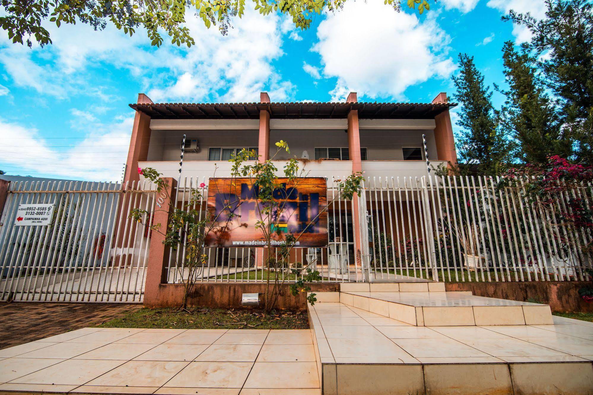 Made In Brazil Hostel Фос-ду-Іґуасу Екстер'єр фото