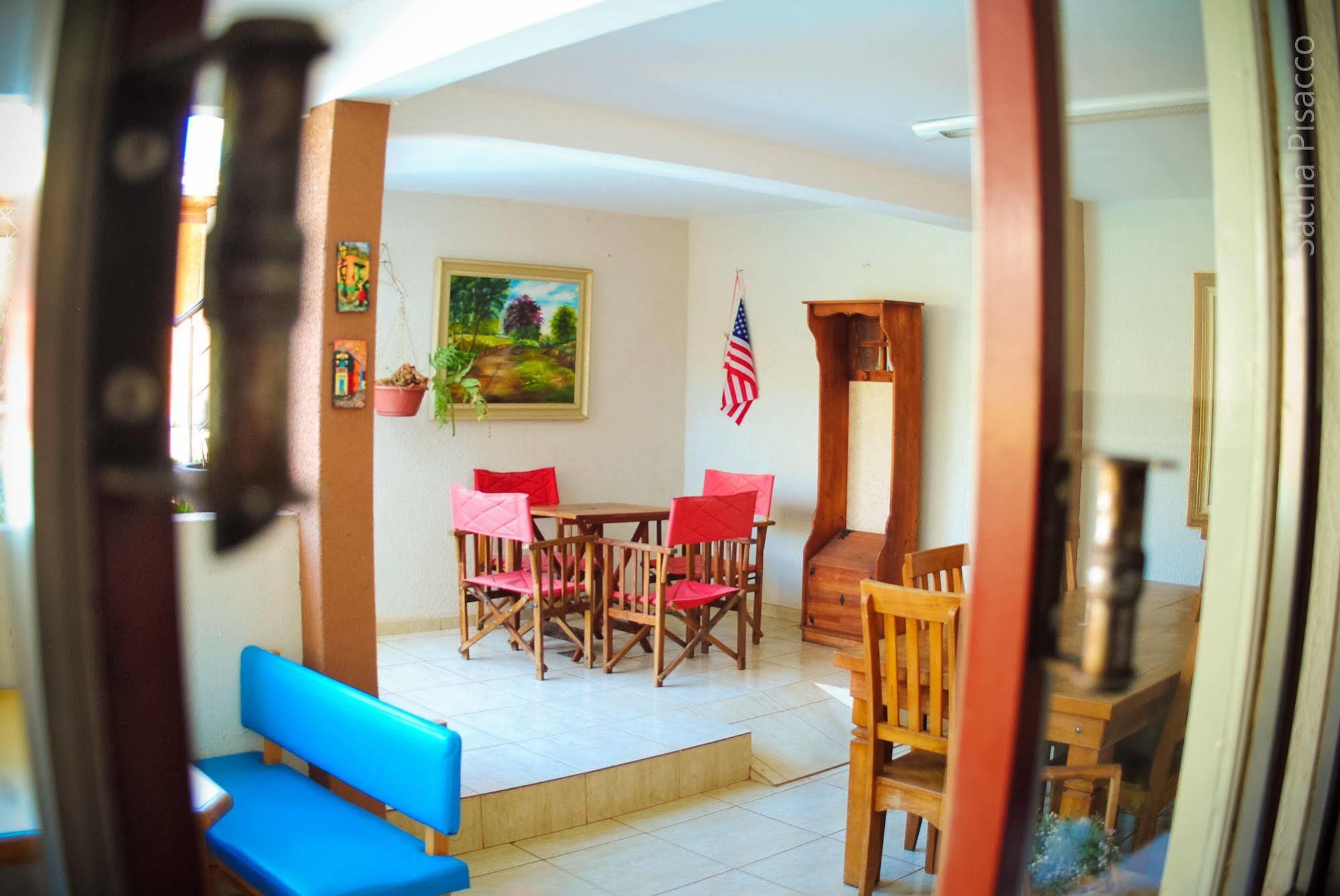 Made In Brazil Hostel Фос-ду-Іґуасу Екстер'єр фото