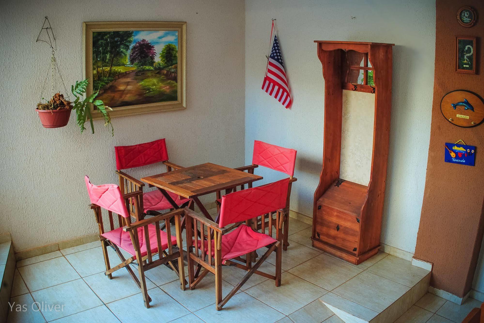 Made In Brazil Hostel Фос-ду-Іґуасу Екстер'єр фото